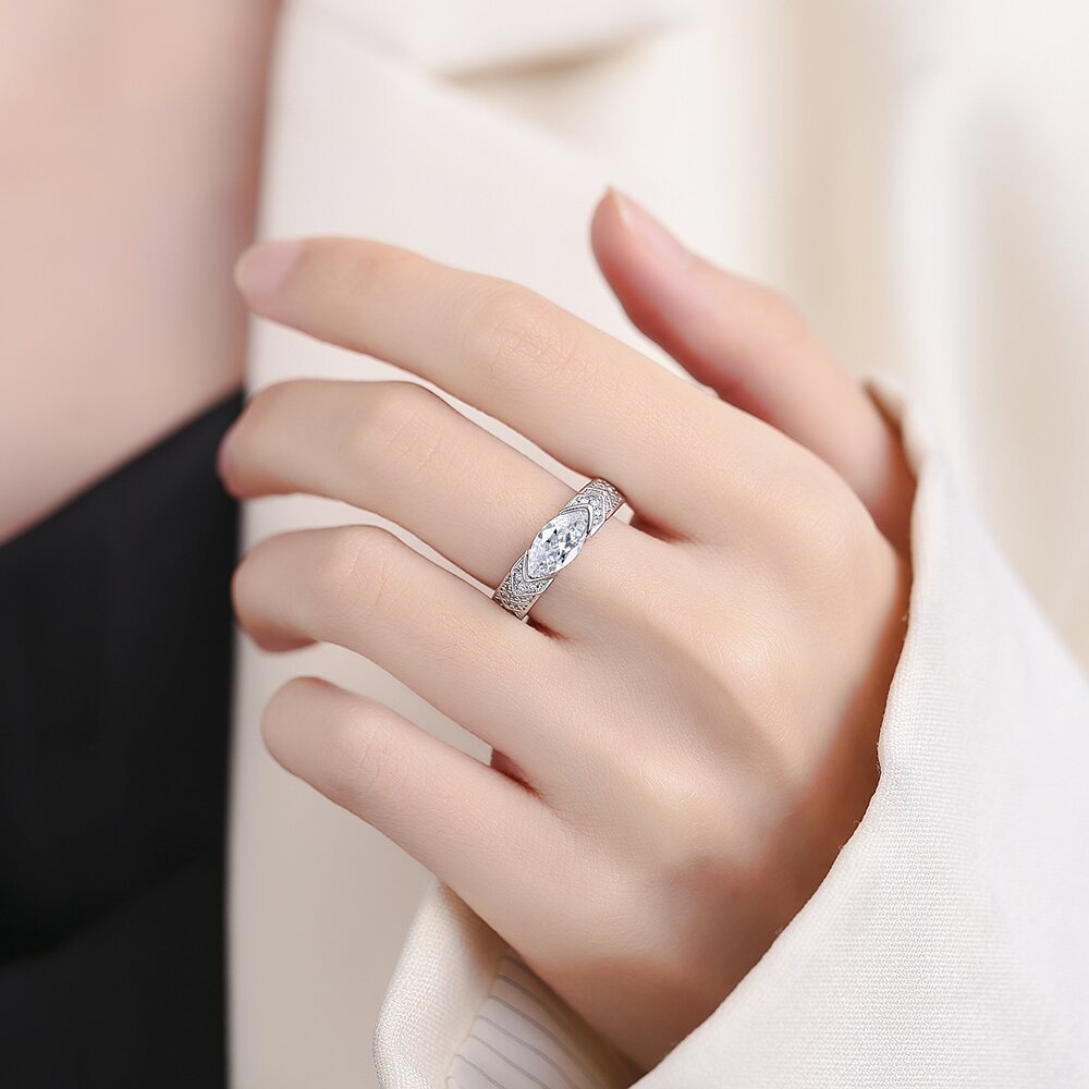 Zircon Ring Women's Light Luxury Style pink