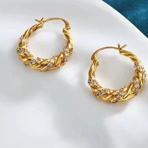 Zircon exquisite ear buckle gold